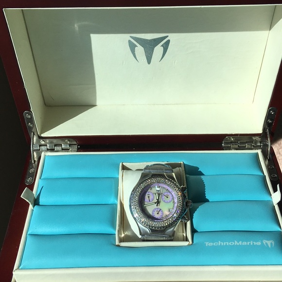 Technomarine micro pave diamond bezel watch - Picture 2 of 8